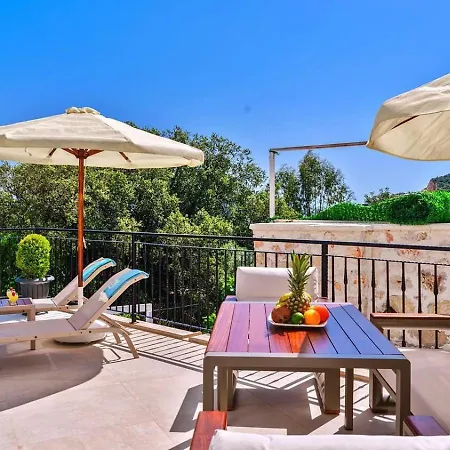 Villa 3 Bedroom Seaview With Private Pool Hot Tub *