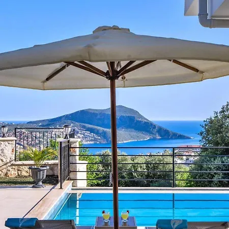 3 Bedroom Seaview With Private Pool Hot Tub