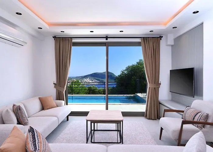 3 Bedroom Seaview With Private Pool Hot Tub Villa *