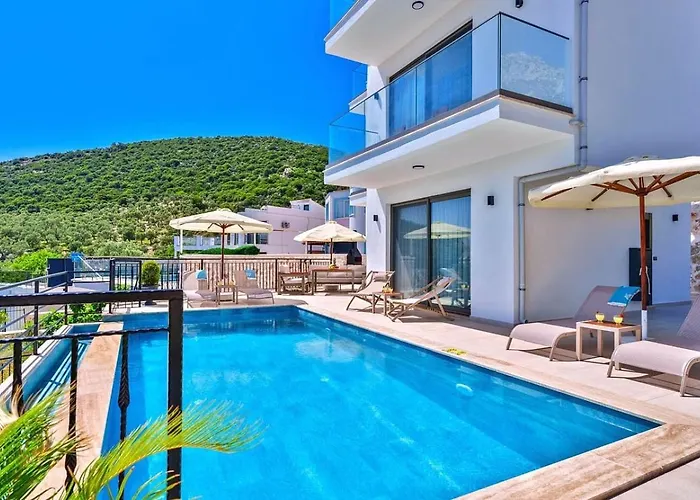 Villa 3 Bedroom Seaview With Private Pool Hot Tub