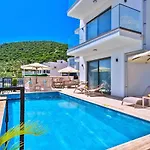 Villa 3 Bedroom Seaview With Private Pool Hot Tub
