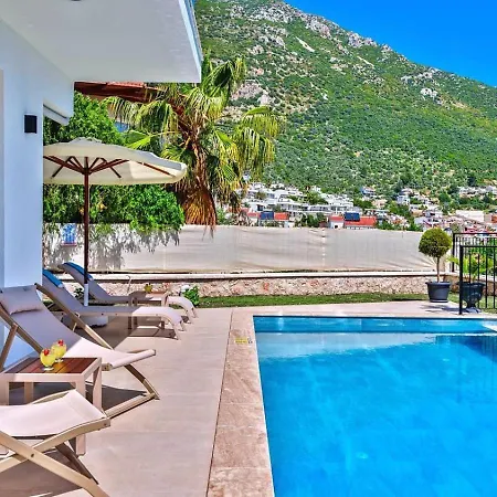 3 Bedroom Seaview With Private Pool Hot Tub *