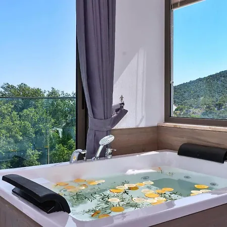 וילה 3 Bedroom Seaview With Private Pool Hot Tub *