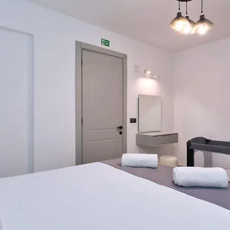 3 Bedroom Seaview With Private Pool Hot Tub וילה קלקן