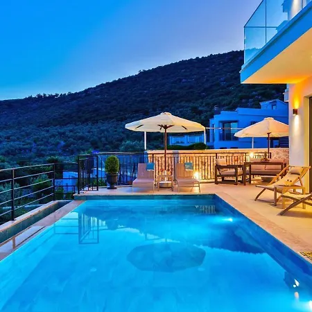 3 Bedroom Seaview With Private Pool Hot Tub * קלקן